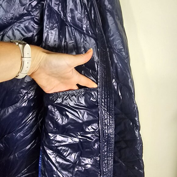 Calvin Klein Navy Quilted Puffer Medium Jacket Packable with bag. - Picture 6 of 16